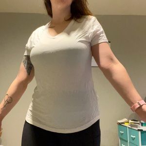 White V-neck t shirt